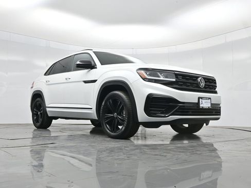 Used 2023 Volkswagen Atlas Cross Sport SEL R-Line AWD/4WD image 45