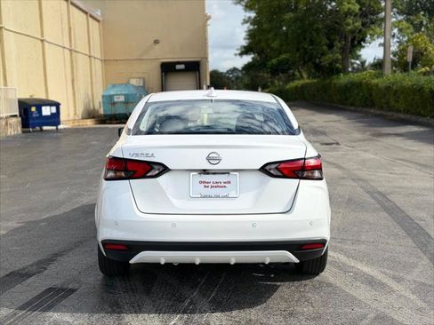 Used 2025 Nissan Versa SV FWD image 6
