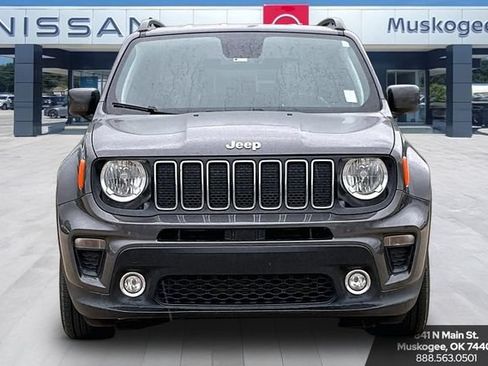 Used 2020 Jeep Renegade Latitude FWD image 2