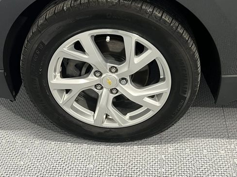 Used 2019 Chevrolet Equinox LT w/ Sun & Navigation Package FWD image 8