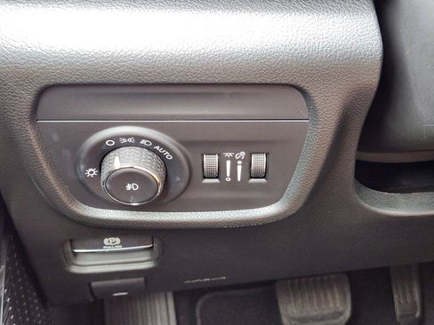 Used 2025 Jeep Grand Cherokee L Summit AWD/4WD image 20