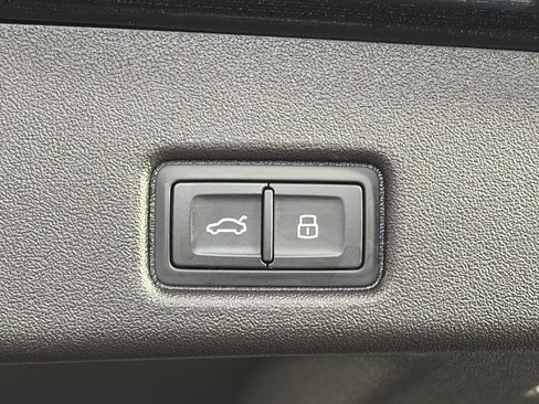 Certified 2025 Audi Q5 Premium Plus w/ Premium Plus image 15