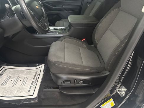 Used 2019 Chevrolet Traverse LT FWD image 29