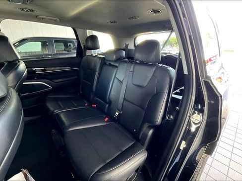 Used 2022 Kia Telluride EX AWD/4WD image 15
