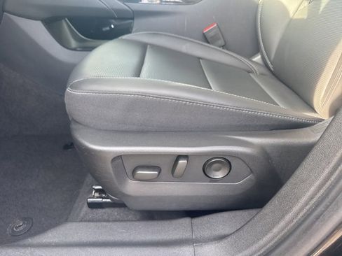 Used 2025 Buick Envision Preferred image 17