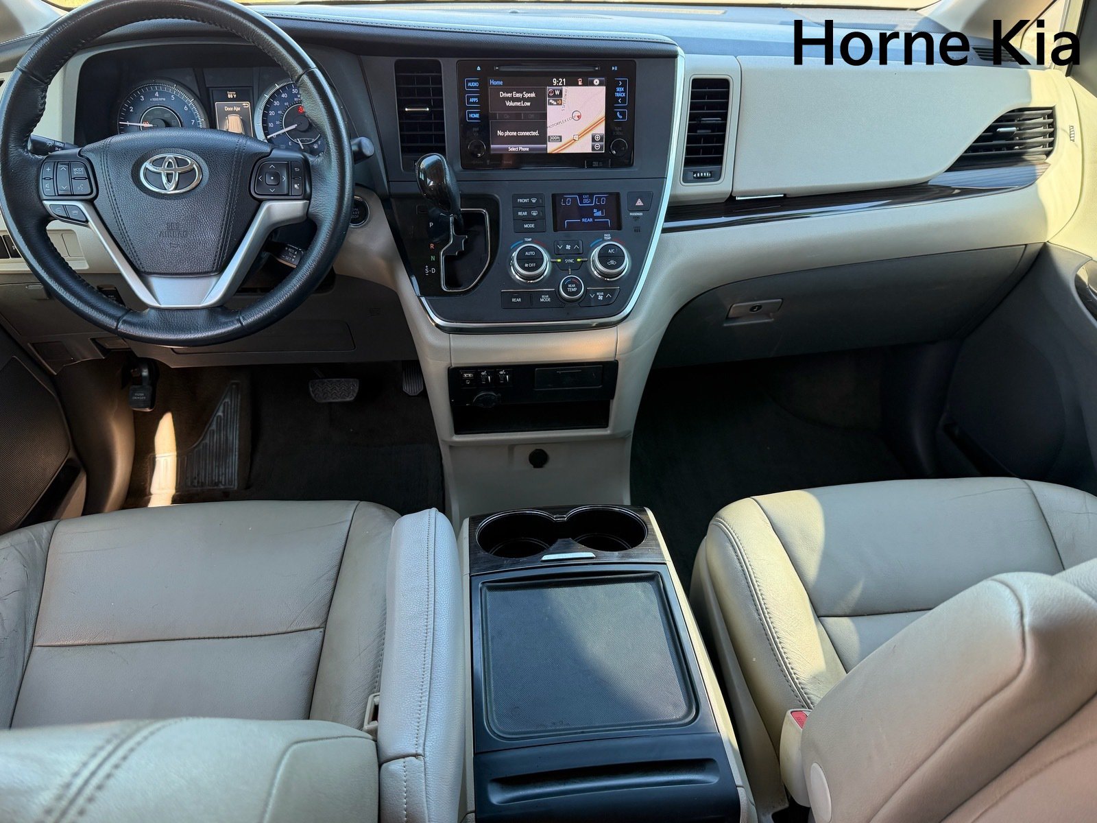 Used 2017 Toyota Sienna XLE w/ XLE Navigation Package FWD image 17