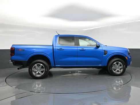 Used 2025 Ford Ranger Lariat w/ Chrome Accent Package image 9