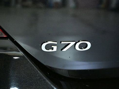 Used 2025 Genesis G70 2.5T image 11