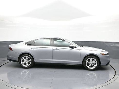Used 2023 Honda Accord LX image 5