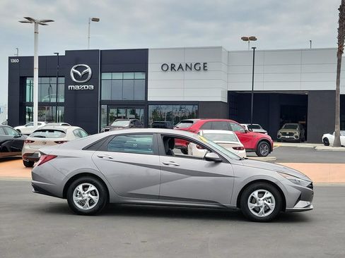Used 2023 Hyundai Elantra SE w/ Cargo Package FWD image 30