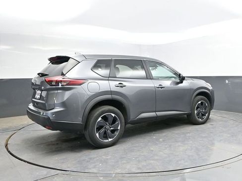 Used 2025 Nissan Rogue SV AWD/4WD image 10