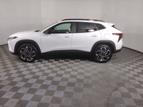 Used 2024 Chevrolet Trax RS w/ Sunroof Package image 6