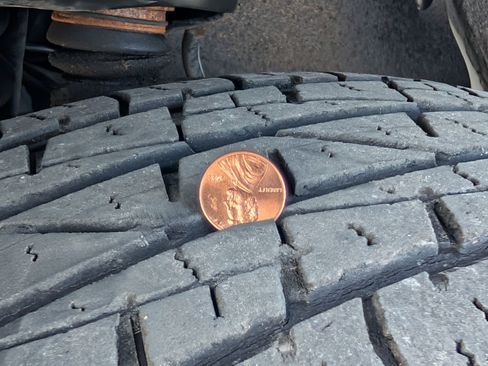 Used 2021 Toyota Tacoma SR5 w/ Blackout Package (TMS) image 38