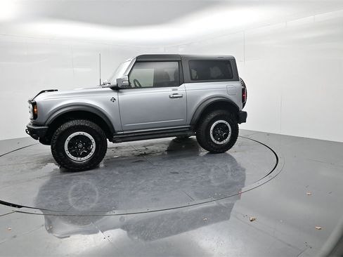 Used 2023 Ford Bronco Outer Banks w/ Sasquatch Package image 4