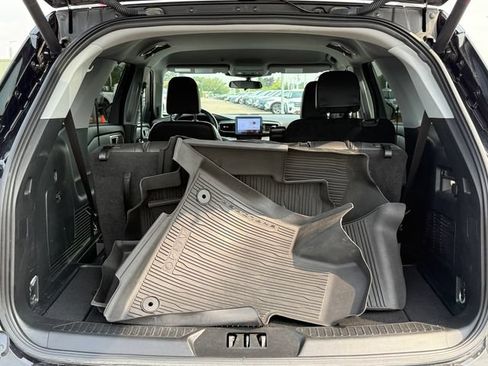 Certified 2024 Ford Explorer XLT w/ Equipment Group 202A AWD/4WD image 28
