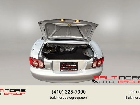Used 2004 MAZDA MX-5 Miata w/ Cloth Azure Blue Pkg RWD image 32