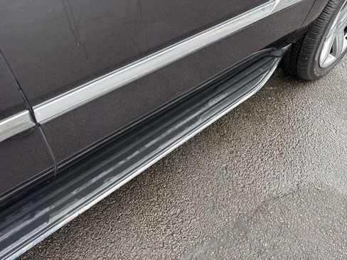 Used 2017 Cadillac Escalade Luxury image 45