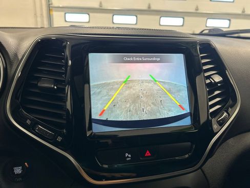 Used 2020 Jeep Cherokee Limited w/ Trailer Tow Group AWD/4WD image 23