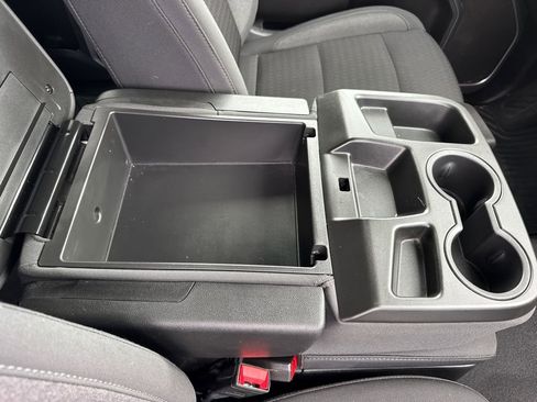 Used 2025 Chevrolet Silverado 2500 LT w/ Convenience Package image 16