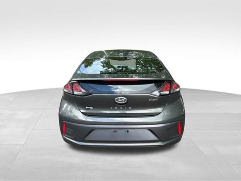 Used 2020 Hyundai Ioniq SE FWD image 4