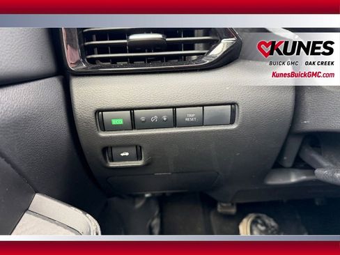 Used 2025 Nissan Sentra SV image 13