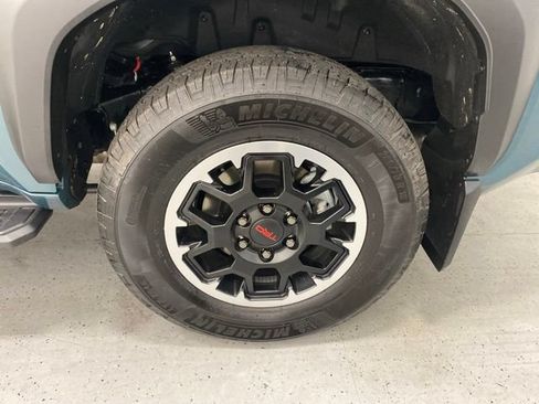 Used 2025 Toyota 4Runner TRD Off-Road Premium AWD/4WD image 10