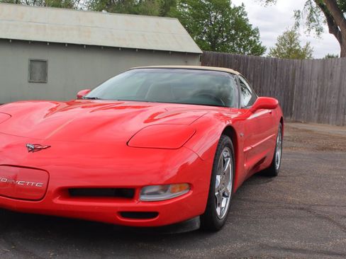 Used 1999 Chevrolet Corvette Convertible w/ Memory Pkg RWD image 14