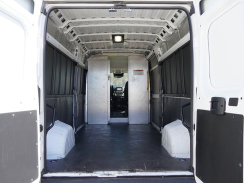 Used 2022 RAM ProMaster 2500 w/ Interior LED Lighting Group image 8