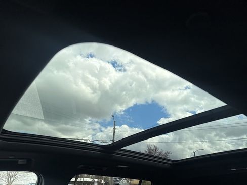 Used 2024 Chevrolet Traverse RS w/ LPO, Floor Liner Package AWD/4WD image 47