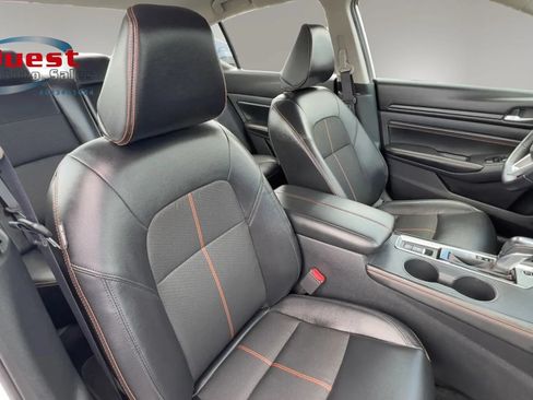 Used 2019 Nissan Altima 2.5 SR AWD/4WD image 16