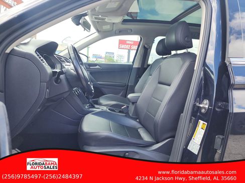 Used 2018 Volkswagen Tiguan SEL AWD/4WD image 14