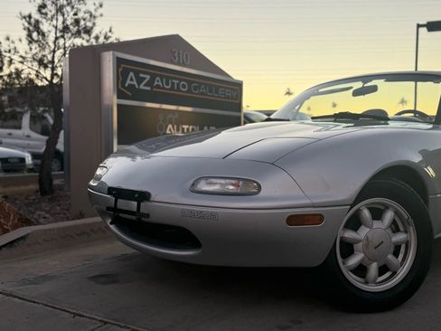 Used 1990 MAZDA MX-5 Miata image 2