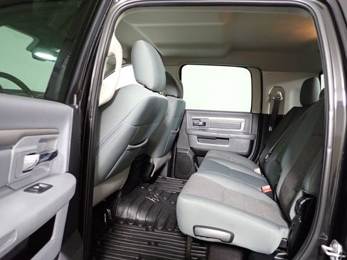 Used 2018 RAM 2500 Big Horn w/ Harvest Edition image 37