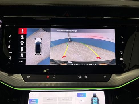 Used 2024 Jeep Wagoneer Launch Edition image 11