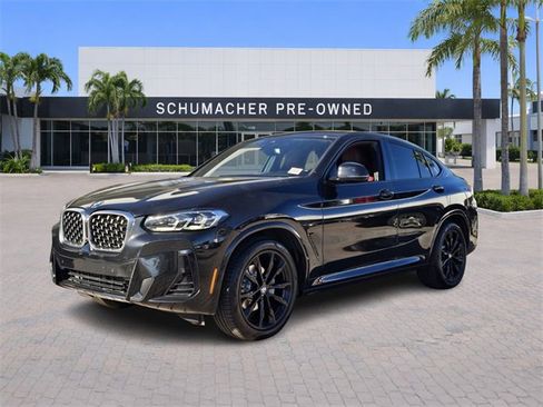 Used 2022 BMW X4 xDrive30i w/ M Sport Package image 3