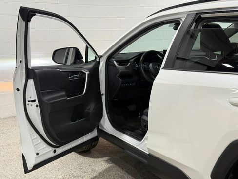Used 2021 Toyota RAV4 XLE Premium AWD/4WD image 10