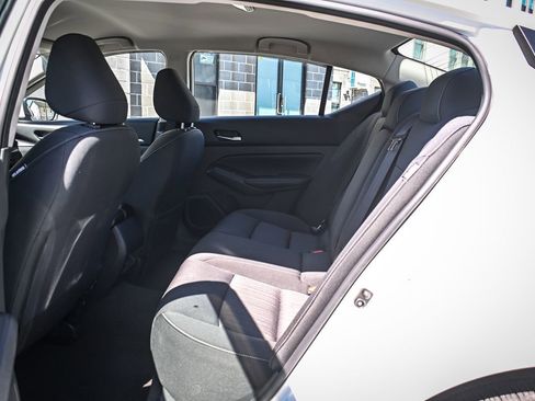 Used 2022 Nissan Altima 2.5 SV image 13