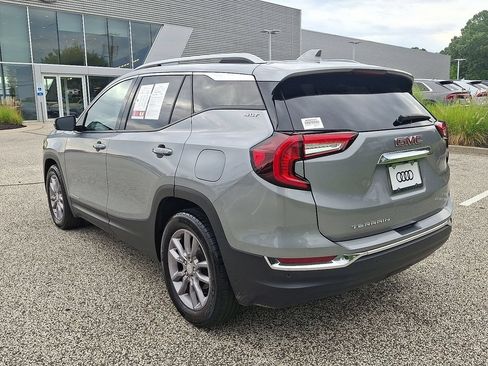 Used 2023 GMC Terrain SLT FWD image 4