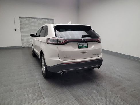Used 2017 Ford Edge Titanium w/ Technology Package FWD image 6
