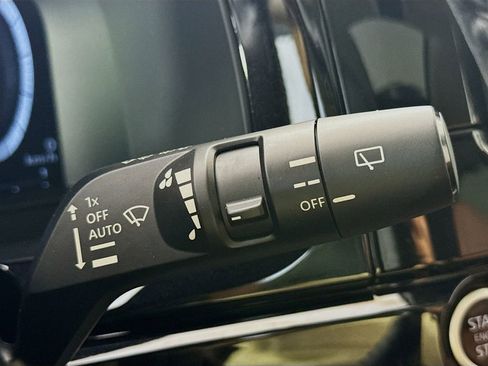 Used 2024 Nissan Pathfinder Platinum image 13