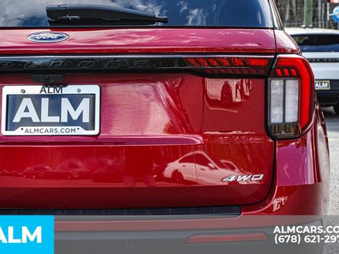 Used 2025 Ford Explorer ST-Line image 12
