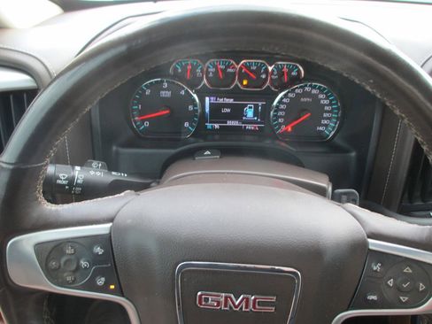 Used 2018 GMC Sierra 1500 SLT AWD/4WD image 32