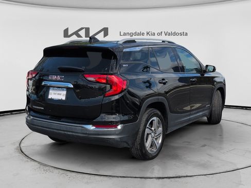 Used 2021 GMC Terrain SLT w/ Infotainment Package II FWD image 4