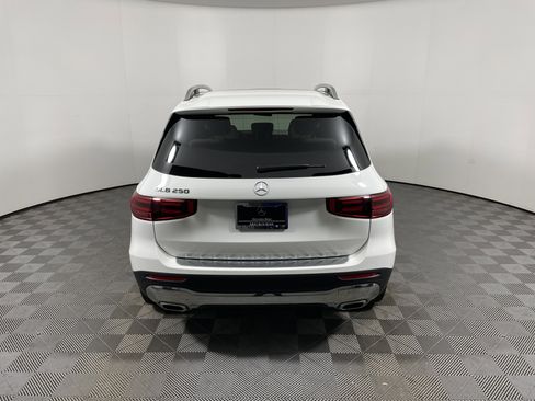 New 2026 Mercedes-Benz GLB 250 image 4