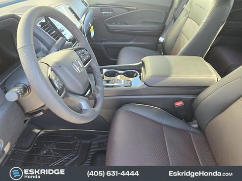 New 2026 Honda Ridgeline Black Edition image 9