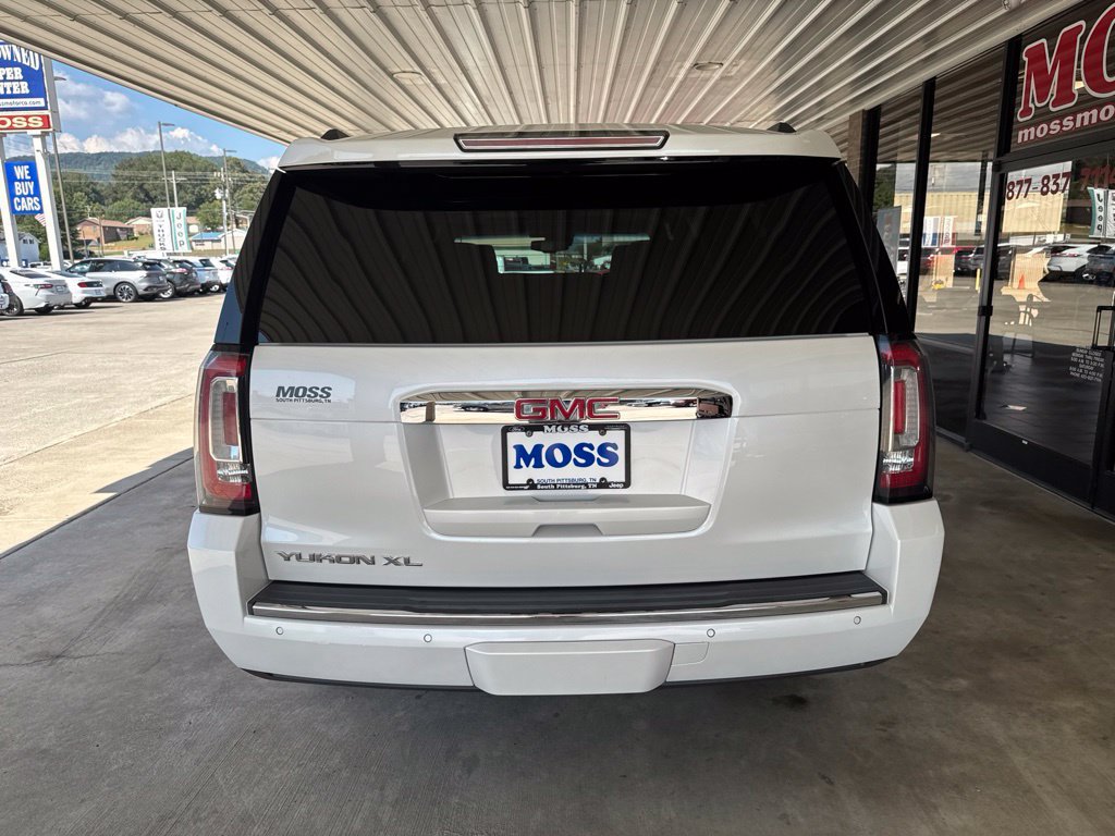 Used 2018 GMC Yukon XL Denali w/ Denali Ultimate Package AWD/4WD image 5