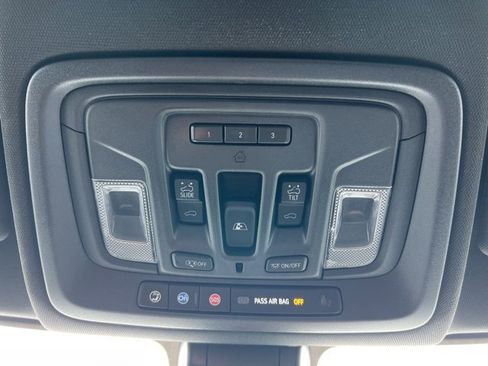 Used 2021 Chevrolet Silverado 1500 High Country w/ Safety Package II image 18