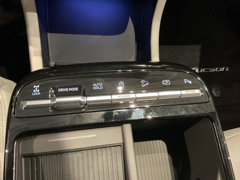 New 2026 Hyundai Tucson Limited w/ Tow & Go Package AWD/4WD image 15