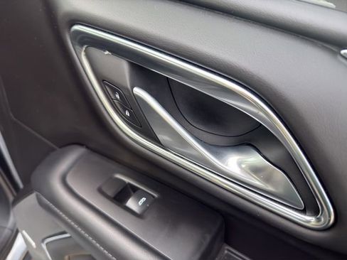 Used 2022 Chevrolet Tahoe Z71 image 16