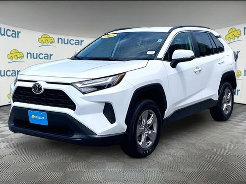 Used 2024 Toyota RAV4 XLE AWD/4WD image 3
